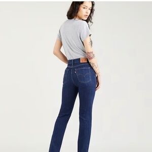 Levi's women's 724 high-rise straight denim jeans size 29 (083)